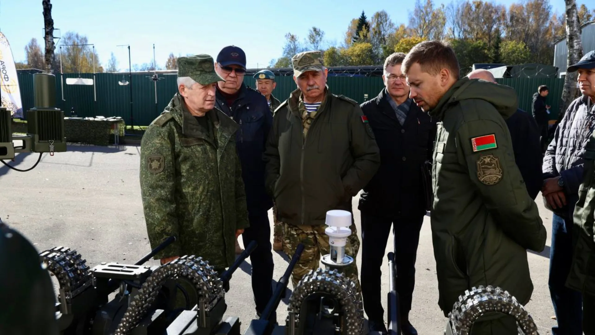 Главы комитетов по обороне стран – членов ОДКБ проинспектировали миротворческие силы на полигоне в Белоруссии